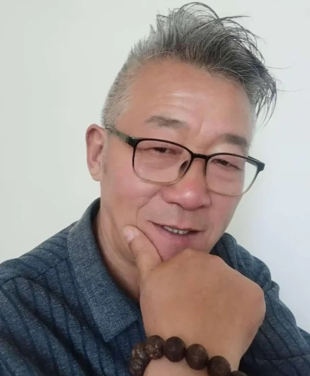 姜兰武，海韵斋书画院高级签约书画家