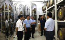 省政协副秘书长孟令军一行莅临皇尊庄园参观调研