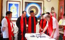 红艺人赈灾暨书画家公益创作笔会在京举行