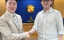 马来西亚教育部副部长会见世界艺术家协会主席王余根