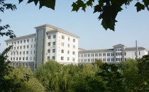 皇尊庄园:引领行业创新，推动山楂产业发展