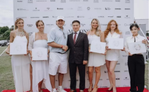 华沁美 Gorgeous Beauty 品牌创始人王余根亮相汉普顿奢华车展