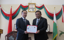 马达加斯加驻华大使接见李广利并聘为民俗文化顾问