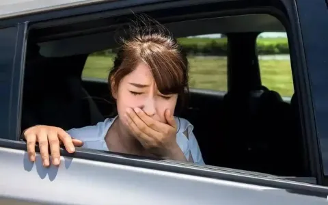 患者晕车或晕船且小便通畅(出自<伤寒杂病论>--茯苓桂枝白术甘草汤)