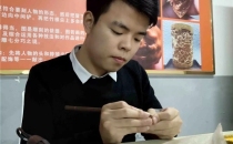 方寸之间见天地：核雕师“无心”的一得之见