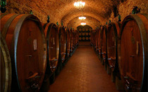 教大家几点收藏葡萄酒的知识