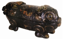 楚国墓出土猪形漆器品赏