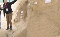 北京琉璃河遗址发现成规模夯土建筑基址