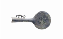 构思新颖的“仿生式”动物纹青铜兵器