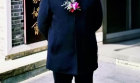 笔端逸韵，墨染虾魂——王明绘画艺术赏析