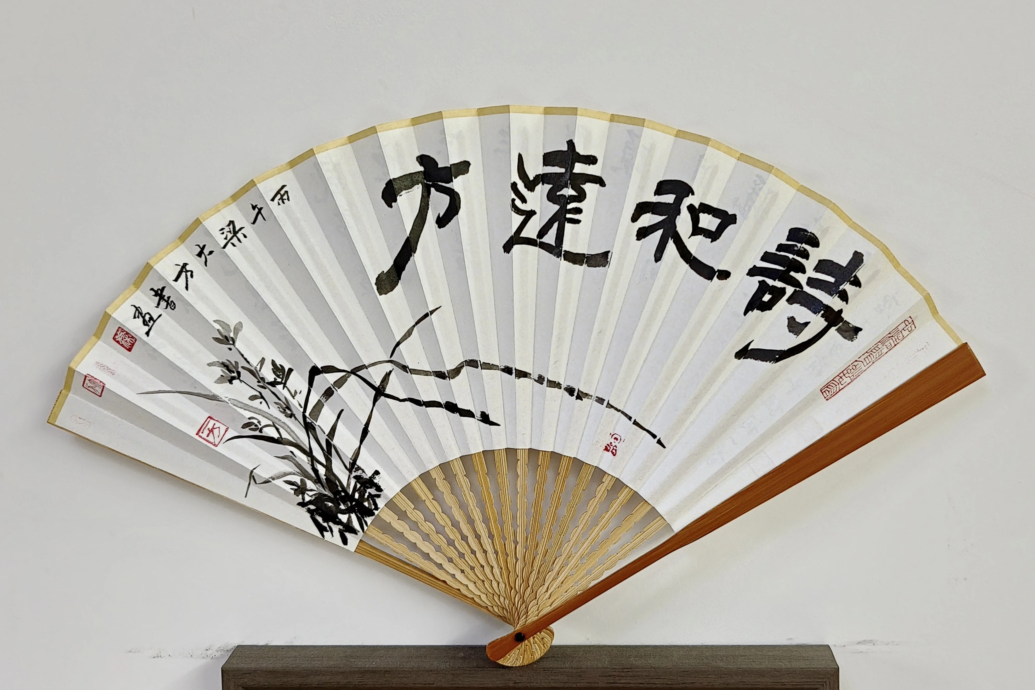 梁大方书法·手书折扇（苏工老玉竹）